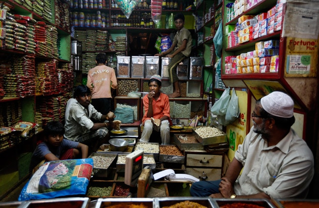 ईद के चांद का इंतजार, बाजार हुआ गुलजार