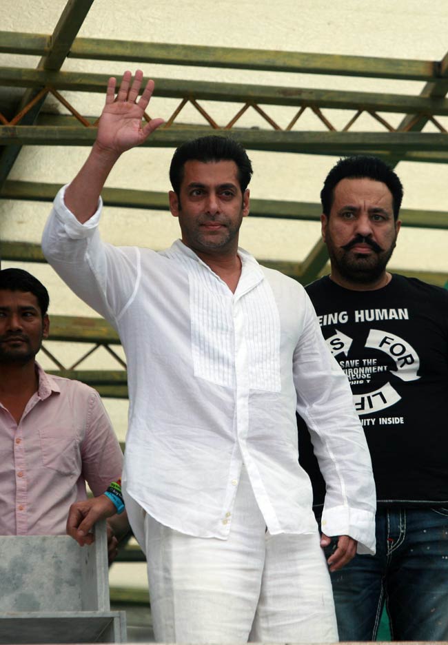 'दबंग' सलमान खान और 'किंग' शाहरुख खान की ईद