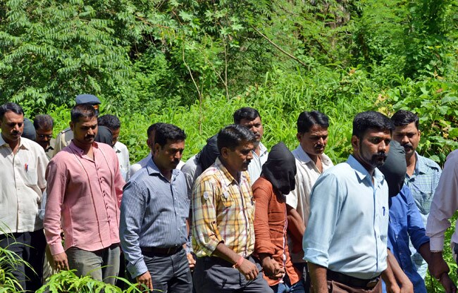 वारदात की जगह ले जाए गए मुंबई गैंगरेप के दरिंदे