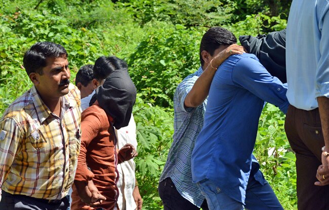 वारदात की जगह ले जाए गए मुंबई गैंगरेप के दरिंदे