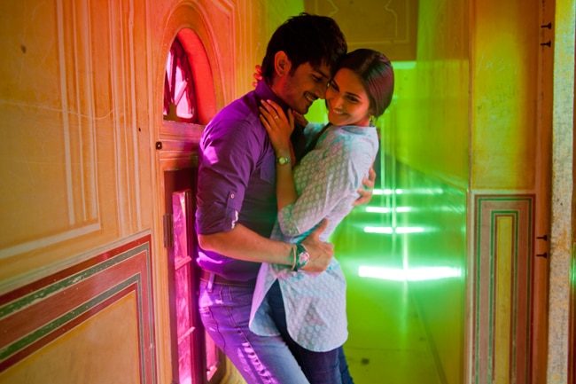 'शुद्ध देसी रोमांस' में सुशांत के 27 किसिंग सीन