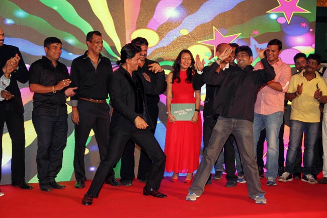 चेन्नई एक्सप्रेस की बंपर कामयाबी पर SRK का जश्न