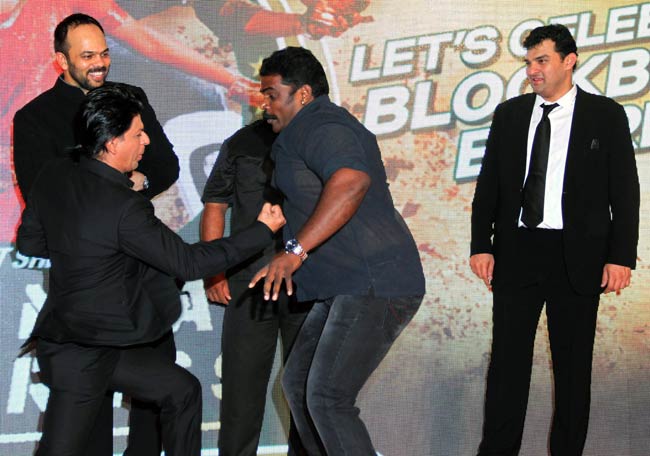 चेन्नई एक्सप्रेस की बंपर कामयाबी पर SRK का जश्न