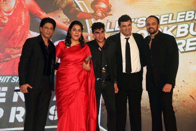 चेन्नई एक्सप्रेस की बंपर कामयाबी पर SRK का जश्न