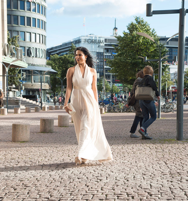 वीना मलिक ने बॉडी पर करवाई पेंटिंग | विवादित फोटो