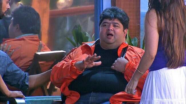 Bigg Boss के नए टास्‍क में बनी गौहर-तनिषा की जोड़ी