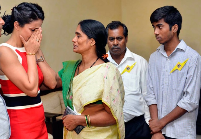 Mind Rocks: ... जब स्टेज पर रो पड़ीं गुल पनाग