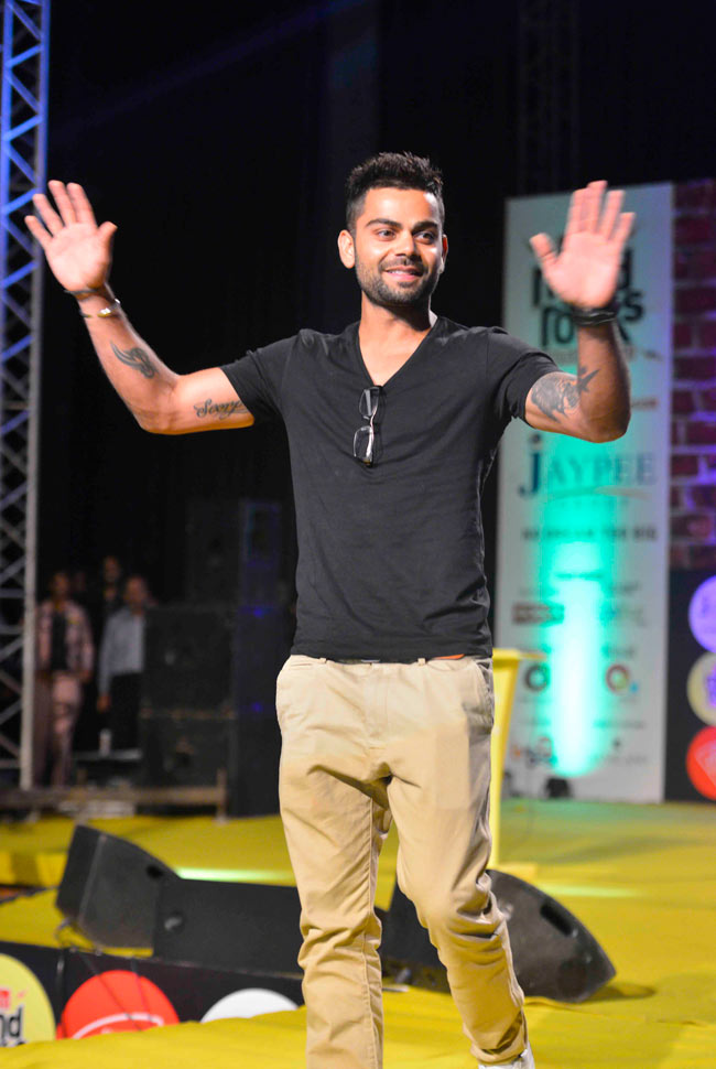 Mind Rocks में गंगनम स्टाइल में थिरके विराट कोहली