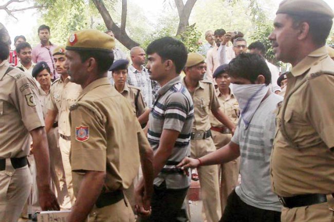 दिल्ली गैंगरेपः ये हैं वो चार दरिंदे, जिनसे पूरा देश करता है नफरत