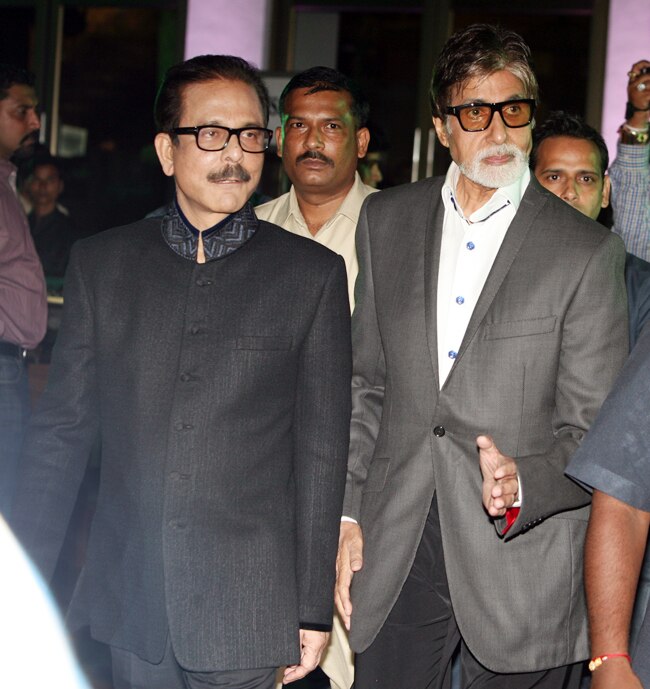 ...जब एकदूसरे के सामने आए रेखा-अमिताभ