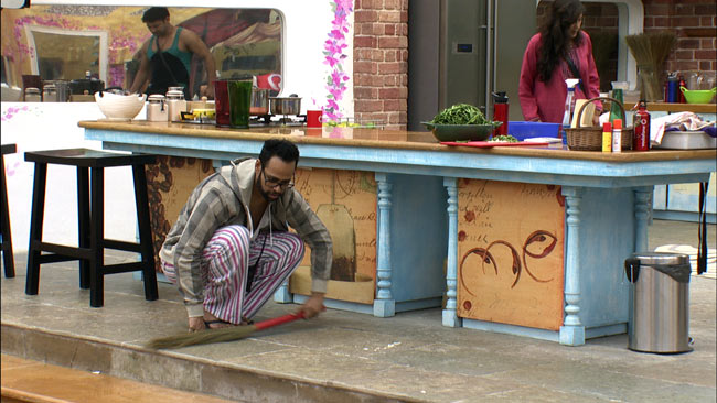 Bigg Boss के नए टास्‍क में बनी गौहर-तनिषा की जोड़ी