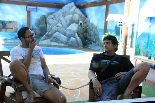 Bigg Boss के नए टास्‍क में बनी गौहर-तनिषा की जोड़ी