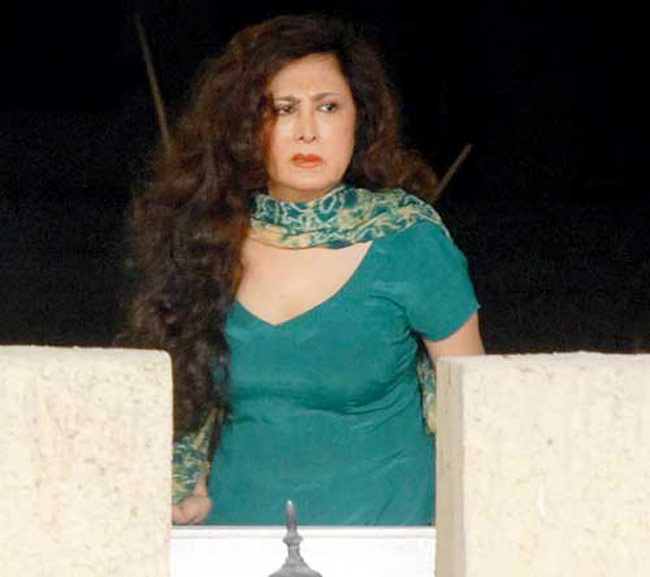 तस्‍वीरों में देखें कौन-कौन हैं बिग बॉस के घर में...