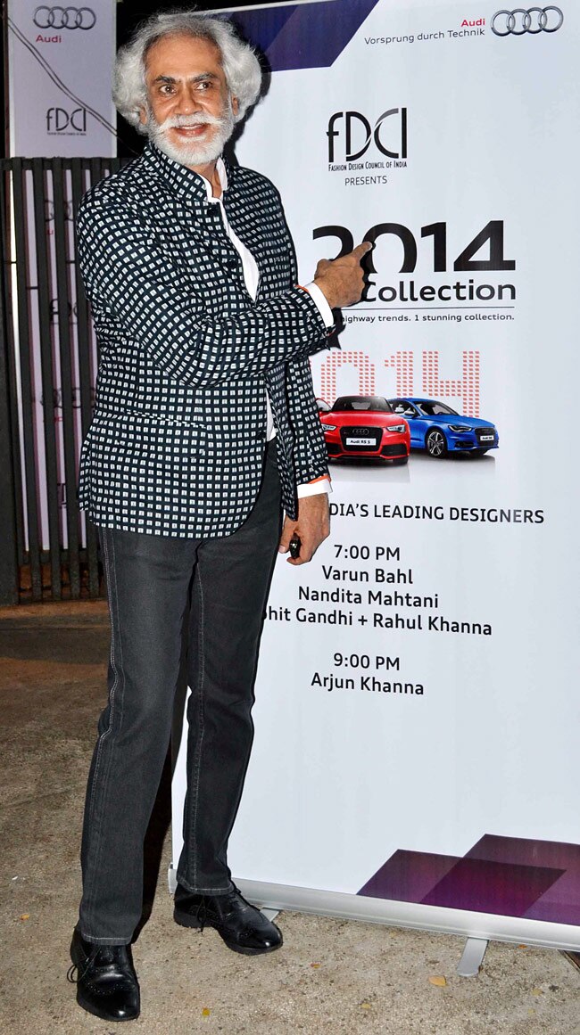 ऑडी इंडिया के शो में पहुंचे अभिषेक, हुमा कुरैशी