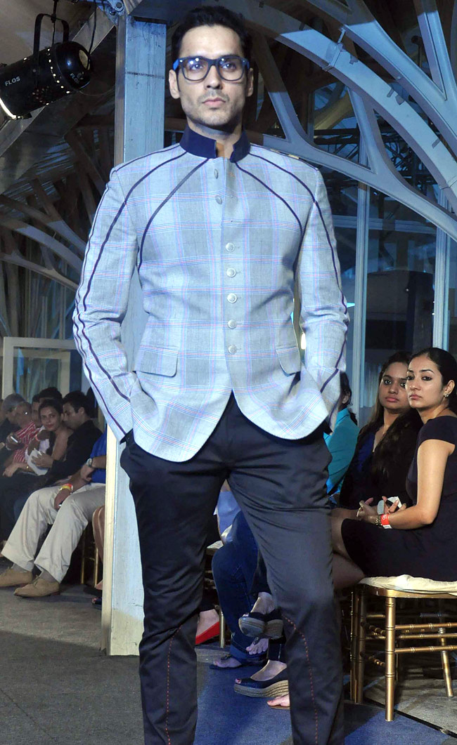 ऑडी इंडिया के शो में पहुंचे अभिषेक, हुमा कुरैशी