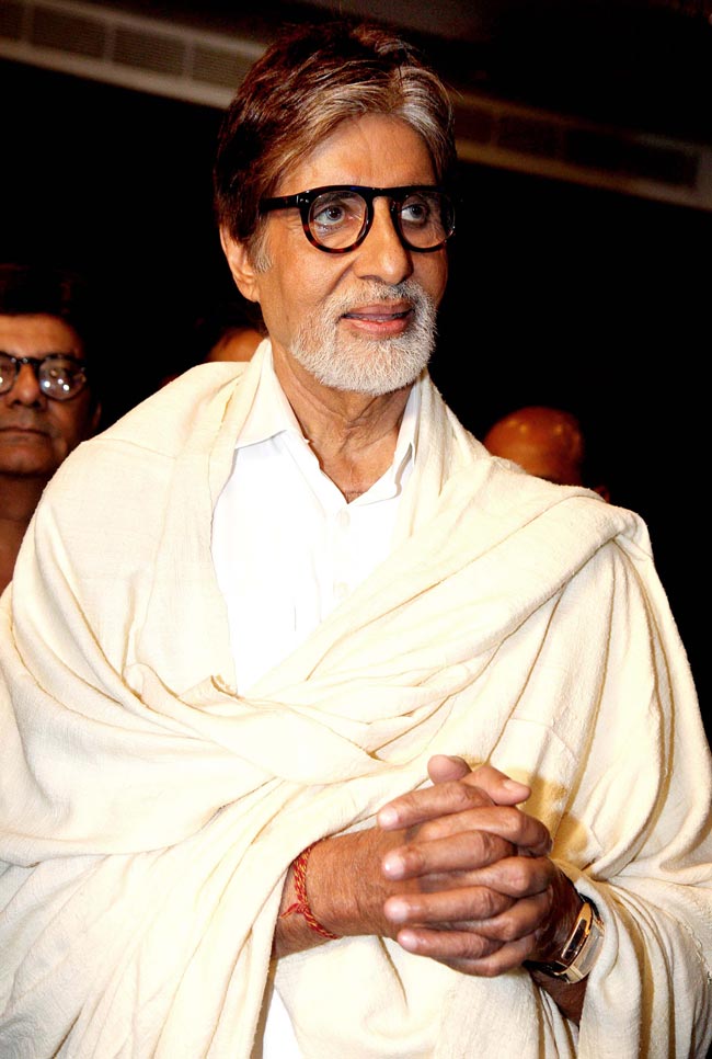 आदेश श्रीवास्‍तव की बर्थडे पार्टी में पहुंचे बिग बी