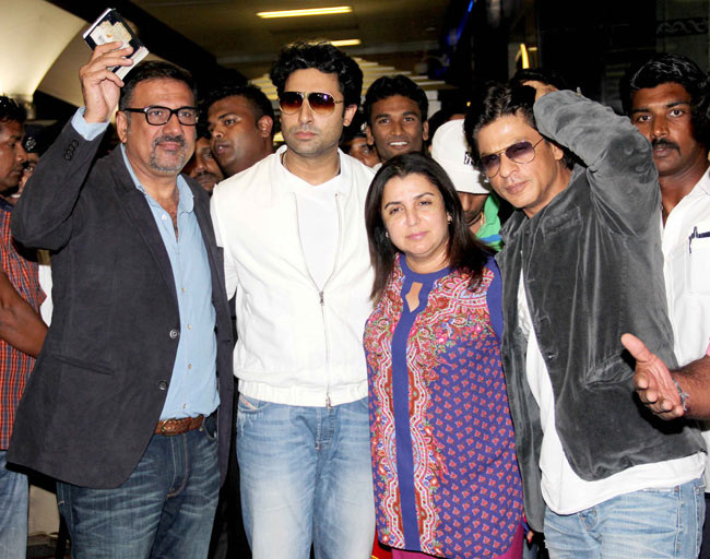 'Happy New Year' की दुबई शूटिंग पूरी, सितारे लौटे मुंबई
