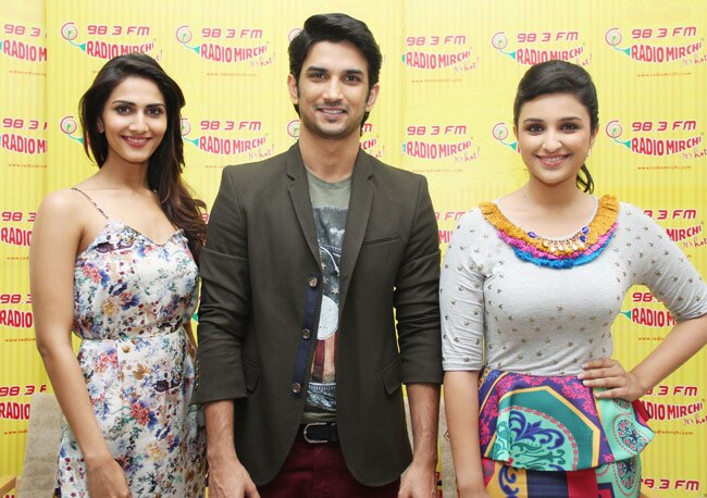 शुद्ध देसी रोमांस के प्रमोशन में जुटे सितारे