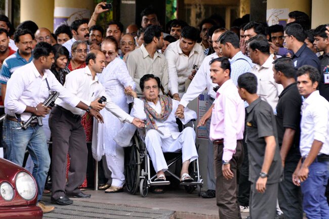 दिलीप कुमार को अस्पताल से मिली छुट्टी