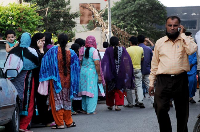 भूकंप से थर्राया पाकिस्तान, तबाही की तस्वीरें