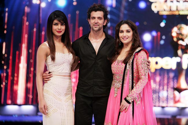 ‘झलक...’ के ग्रैंड फिनाले में खूब थिरके रितिक और प्रियंका