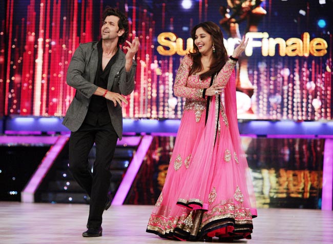 ‘झलक...’ के ग्रैंड फिनाले में खूब थिरके रितिक और प्रियंका