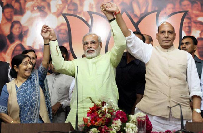 मोदी बने पीएम उम्मीदवार, कार्यकर्ताओं ने मनाया जश्‍न