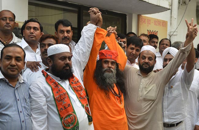 मोदी बने पीएम उम्मीदवार, कार्यकर्ताओं ने मनाया जश्‍न