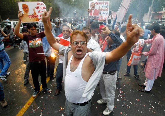 मोदी बने पीएम उम्मीदवार, कार्यकर्ताओं ने मनाया जश्‍न