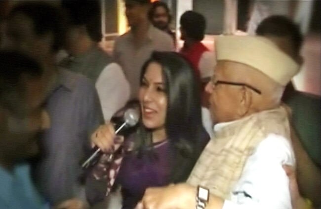 90 की उम्र में नाच उठे एनडी तिवारी