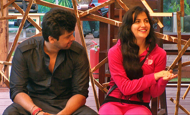 Bigg Boss के नए टास्‍क में बनी गौहर-तनिषा की जोड़ी