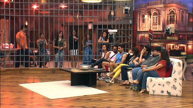 Bigg Boss के नए टास्‍क में बनी गौहर-तनिषा की जोड़ी