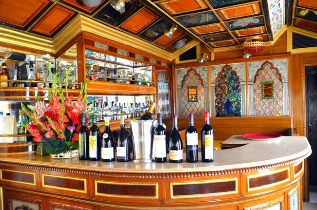 नए रंग रूप के साथ शाही सफर पर Palace on Wheels