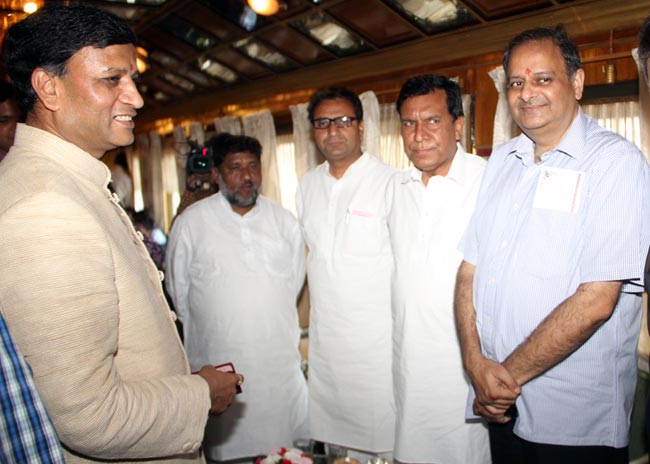 नए रंग रूप के साथ शाही सफर पर Palace on Wheels