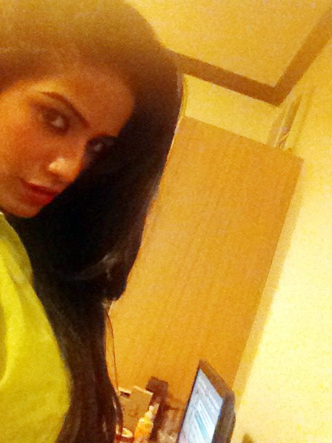 पूनम की इस अदा को आप क्‍या कहेंगे...