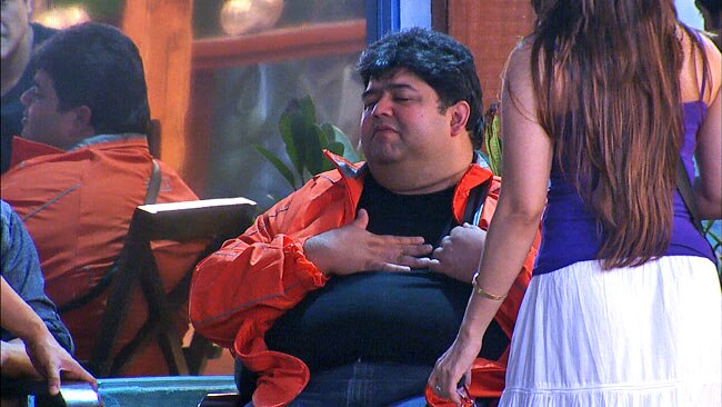 Bigg Boss के नए टास्‍क में बनी गौहर-तनिषा की जोड़ी