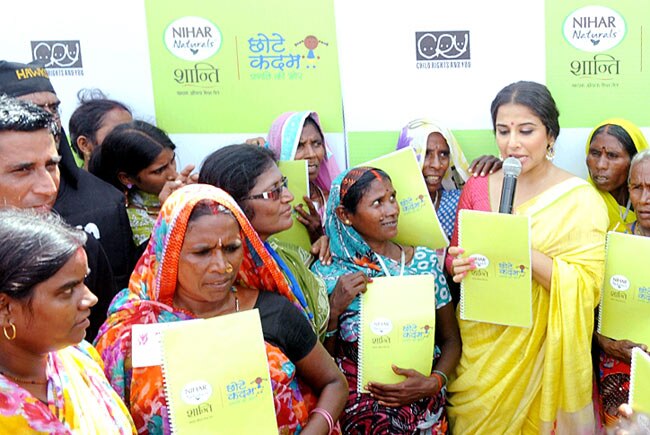 अशिक्षा के खिलाफ विद्या बालन का जागरुकता अभियान