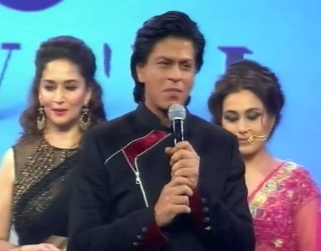 रैंप पर यश की 9 हसीनाओं का जलवा