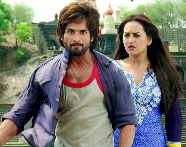 सोनाक्षी-शाहिद की 'आर...राजकुमार' का First Look