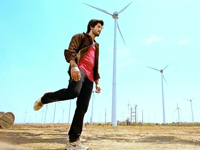 सोनाक्षी-शाहिद की 'आर...राजकुमार' का First Look