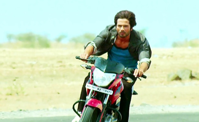 सोनाक्षी-शाहिद की 'आर...राजकुमार' का First Look