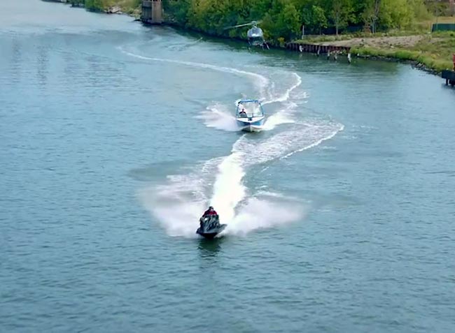 तस्‍वीरों में देखें 'धूम-3' की 'धूम'