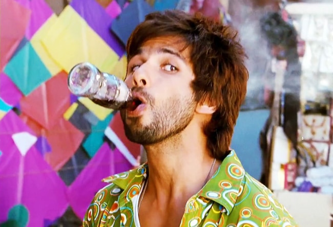 सोनाक्षी-शाहिद की 'आर...राजकुमार' का First Look