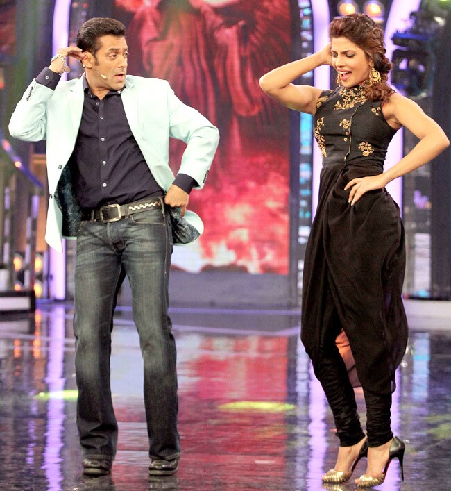 प्रियंका चोपड़ा ने लगाए 'बिग बॉस' सलमान के साथ ठुमके