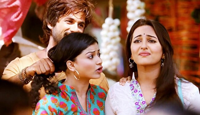 सोनाक्षी-शाहिद की 'आर...राजकुमार' का First Look