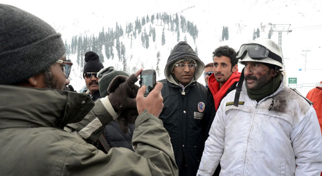 'फैंटम' की शूटिंग की कुछ और तस्वीरें आईं सामने