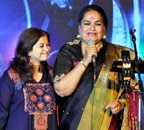 Uff Yoo Maa: पुराने और नए खूबसूरत चेहरों का कॉकटेल