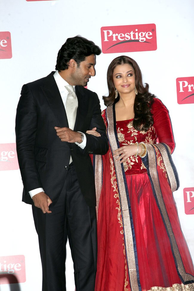 अभिषेक-ऐश्वर्या के बीच 'आंखों ही आंखों में इशारा हो गया...'