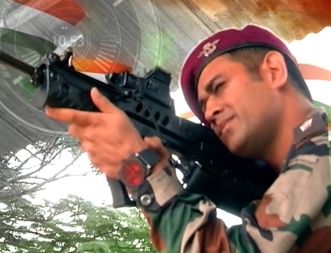 धोनी बनना चाहते थे सैनिक, किस्‍मत ने बनाया क्रिकेटर