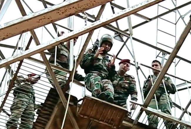 धोनी बनना चाहते थे सैनिक, किस्‍मत ने बनाया क्रिकेटर